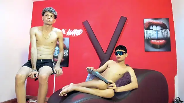 HORNY_PRETTY webcam