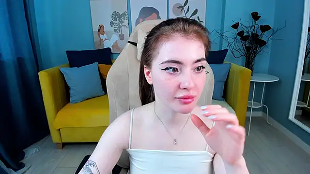 Emily_Less webcam
