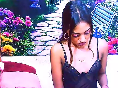 IndianPretty14u2Luv webcam