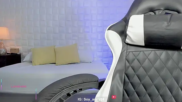 anny_rouse24 webcam