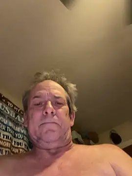 llovetoshowoff webcam