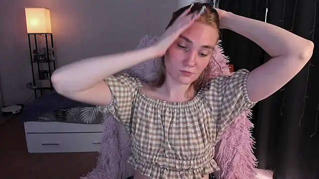 ReddHotPipper webcam