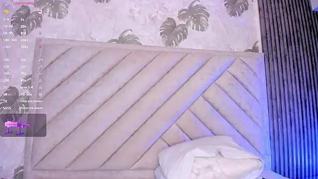 SarahRizof webcam