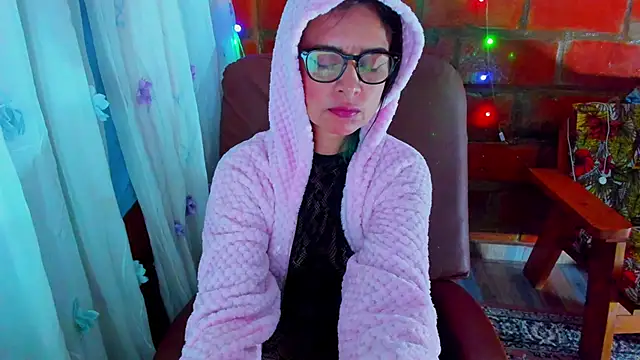 BrianaGarner webcam