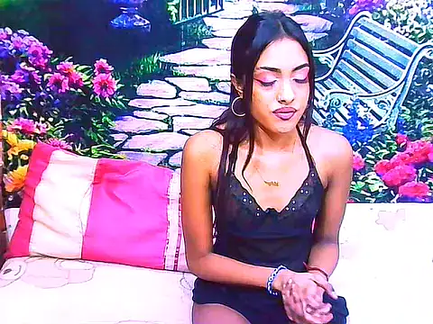 IndianPretty14u2Luv webcam