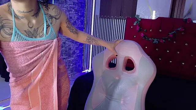 mia_hernnandez webcam