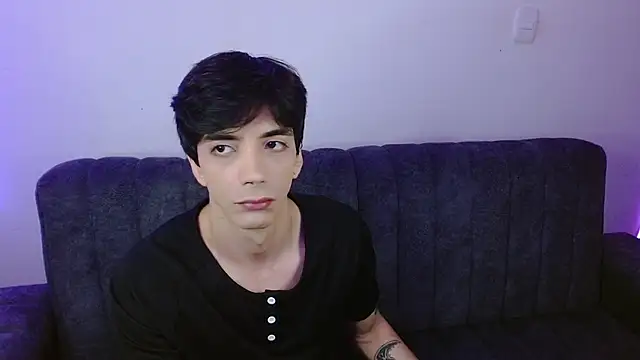 H3ll_B0I webcam