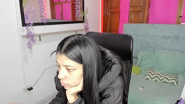 Aysha_winxs webcam