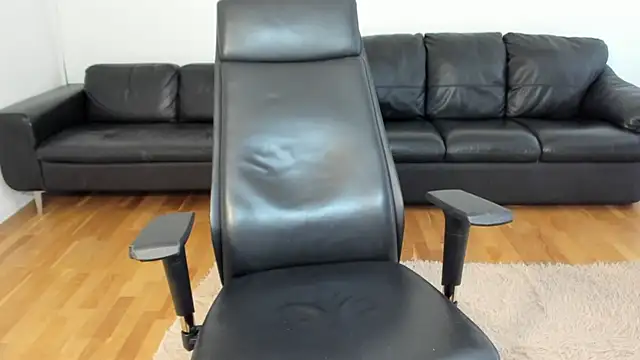 HornyNalia webcam