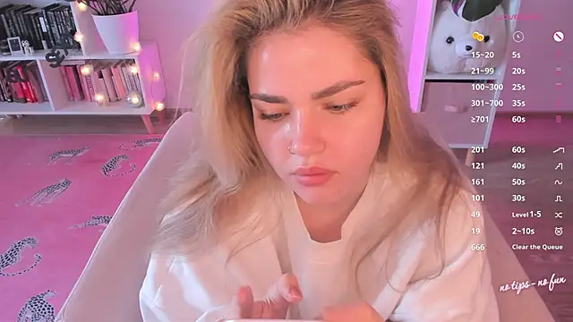 pussy-kattt webcam