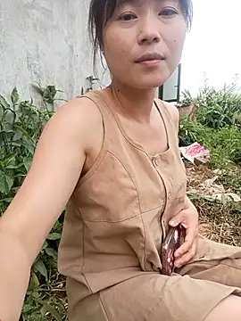 linda_bae00 webcam