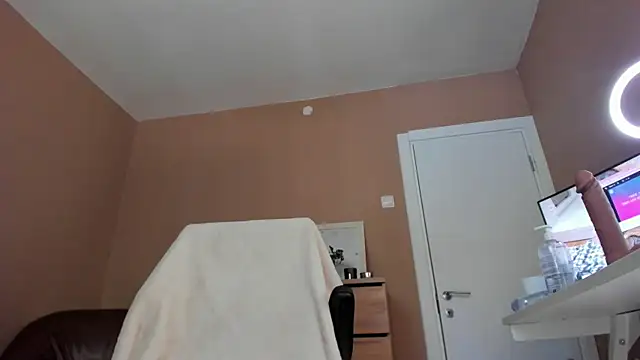 KaylaLaine webcam
