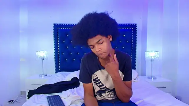 Cristal_and_luke webcam