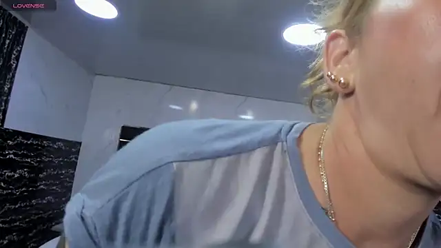 Ladyy_Scarlett webcam