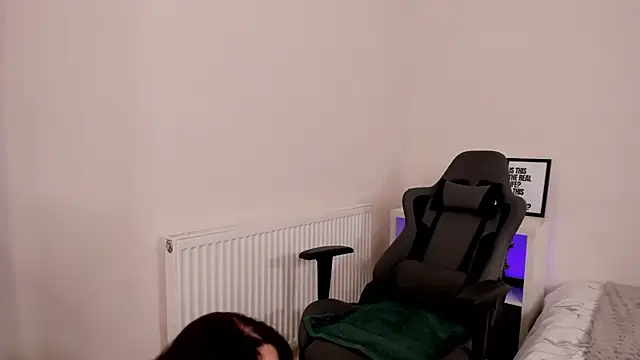 LucieWinters_UK webcam