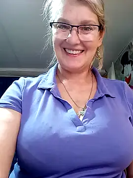 irinamaux - Irinamaux's free webcam - UK Sex Cams
