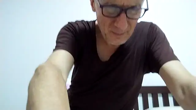 BIGUNCUTHARDCOCK webcam