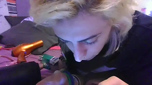 watermellonpussy webcam