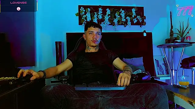hanniballester - HannibalLester's free webcam - UK Sex Cams