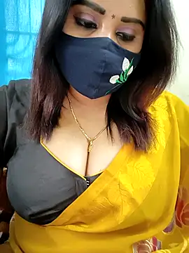Queenflowerr live sex cam