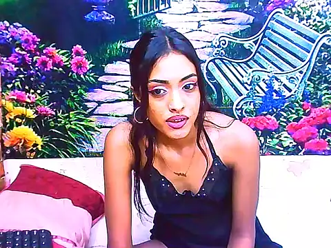 IndianPretty14u2Luv webcam