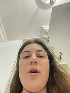 kate_nicepops999114 webcam