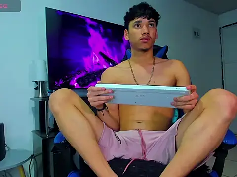 Lyam_Russo webcam