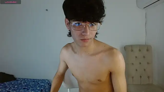 noah_millerx webcam