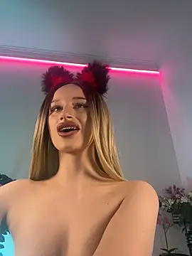 ScarletFlameee webcam