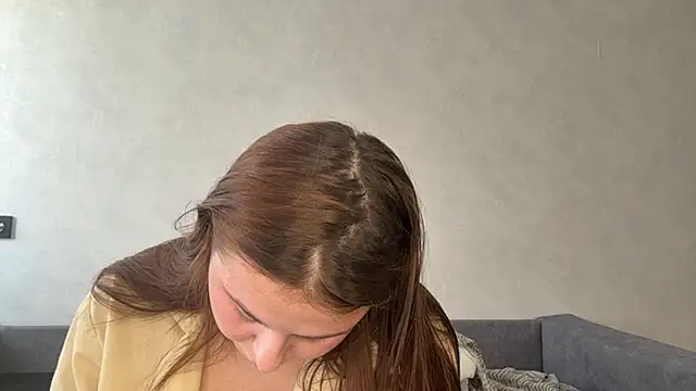 Ellaizatelly webcam