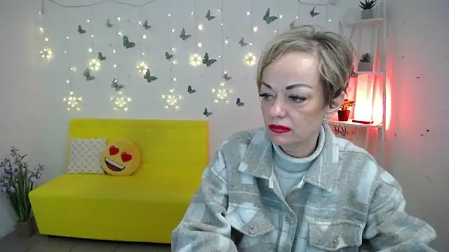 NikaMayu webcam