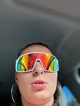Wonder_Kari webcam
