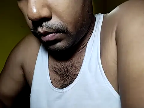 Lucky___05 webcam