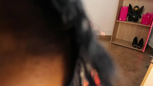 Tylla__ webcam
