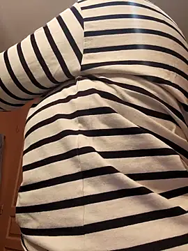 lady_charlyne webcam