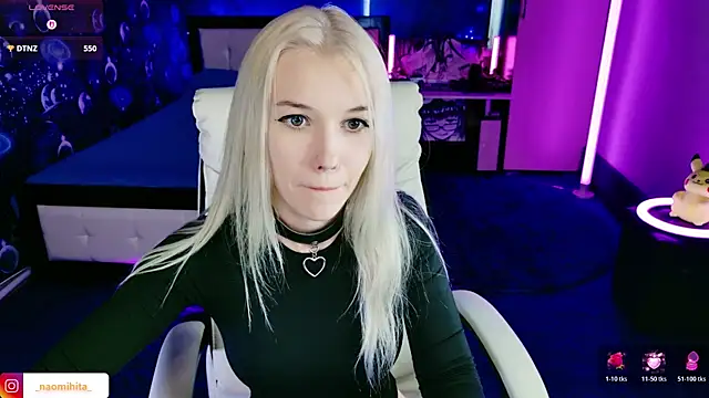 NaomiHita webcam