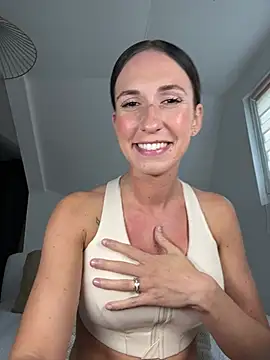 lola_tentatiion live sex cam