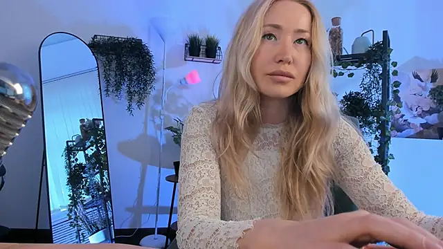 AstraMonroe webcam