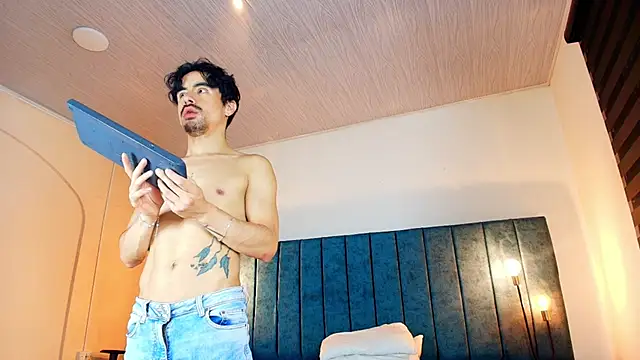 Ethan_Briggs_ webcam