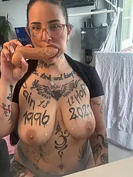 NyxTattoo webcam