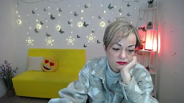 NikaMayu webcam