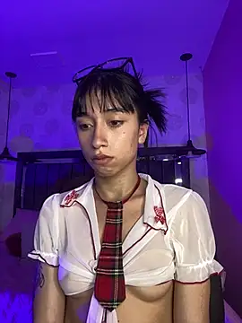 Alahia_pink_ webcam