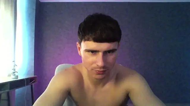 leo__nid - Leo__nid's free webcam - UK Sex Cams