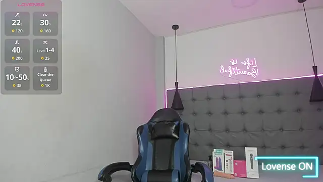 scarletcherry18 webcam