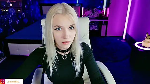 NaomiHita webcam