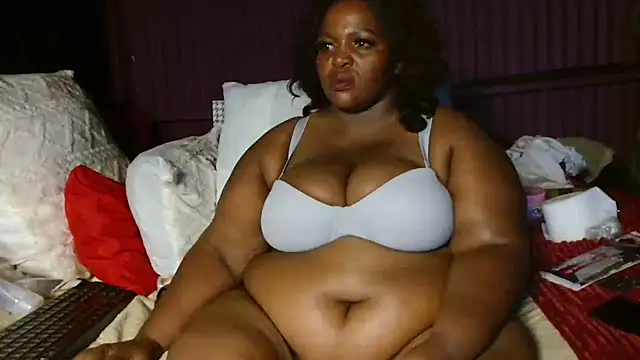 Bustyboobs02xx webcam