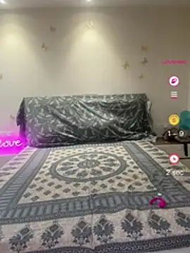 Mona_kaur78 webcam