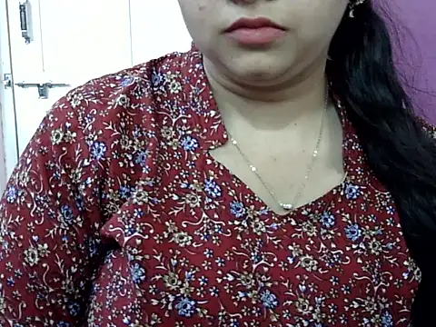Cute_Aliyaa webcam