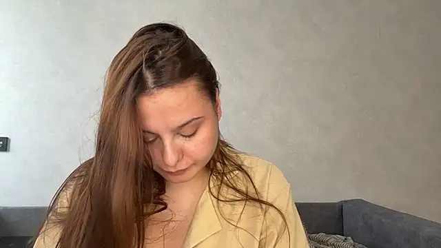 Ellaizatelly webcam