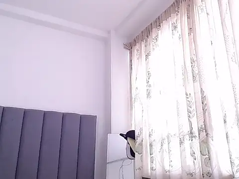saara_johnson496 webcam